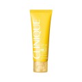 کرم ضد آفتاب کلینیک SPF40 بی رنگ